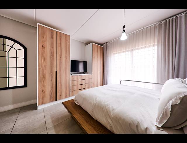 3 BEDROOM APARTMENT TO LET IN WATERFALL